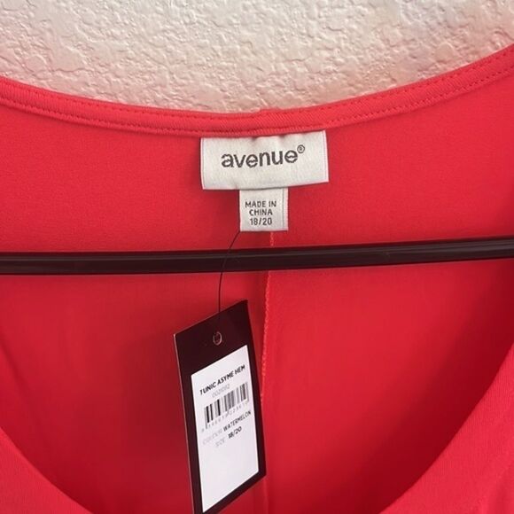 New Avenue Top asymmetrical top NEW NET - Picture 3 of 4